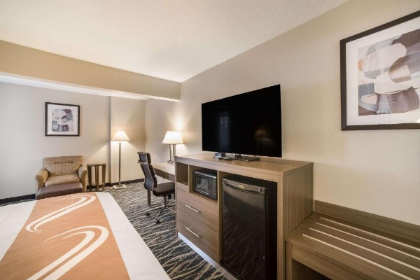 Quality Inn Effingham image 22