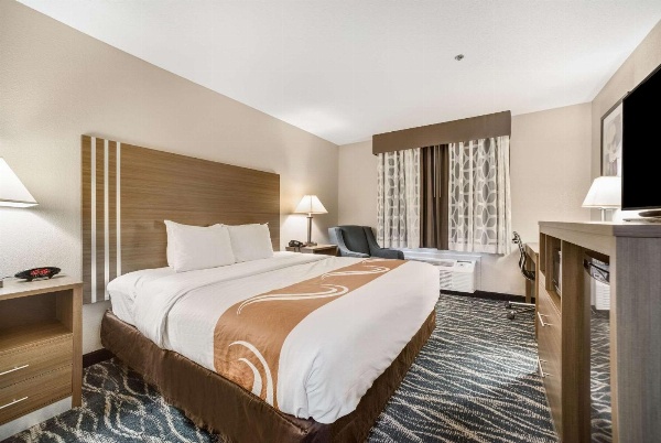 Quality Inn Effingham image 6
